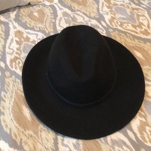 Black Treasure and Bond Hat